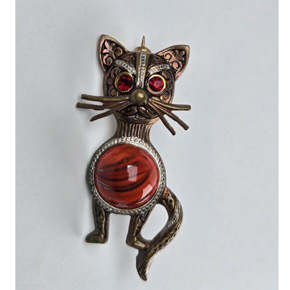 Vintage Damascene Spanish Red Crystal Eyes Cabochon Cat Pin Brooch - Picture 1 of 10